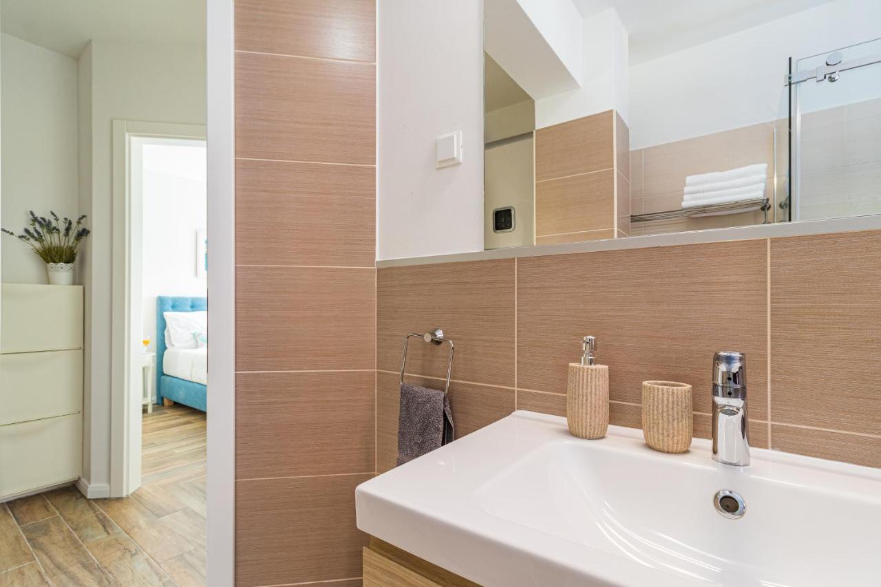 Lovely Istrian Apartment With A Private Swimming Pool And A Charming Garden バニョレ エクステリア 写真